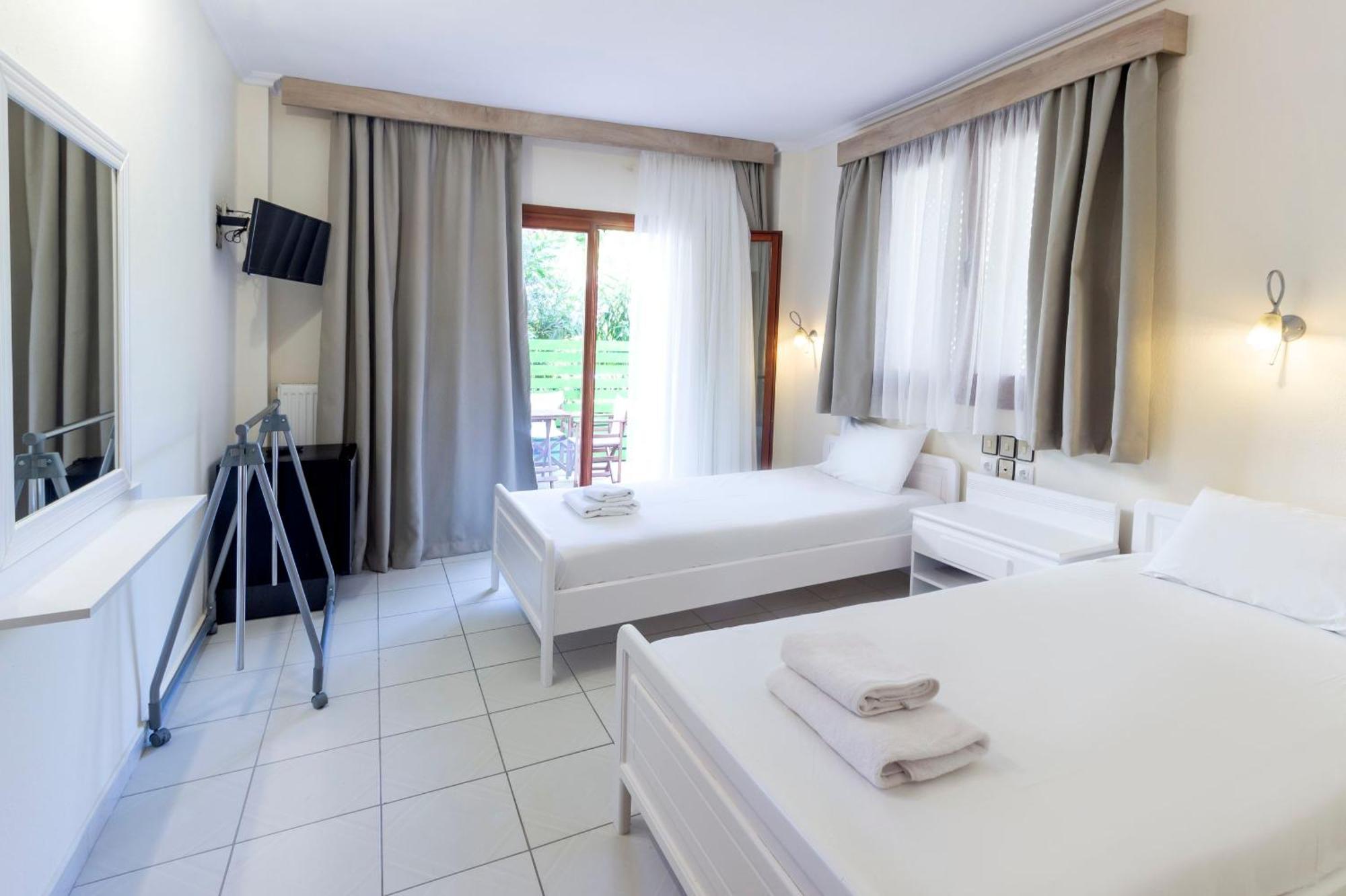 Hotel Odysseas Polychrono Chambre photo